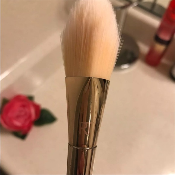 "Real Techniques" - Picture 2 of 4